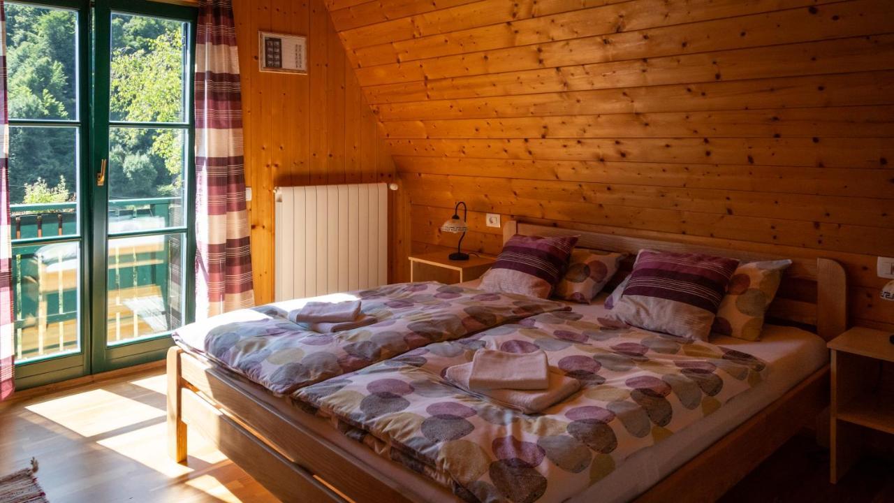 Chalets Runolist Crni Lug Exteriér fotografie